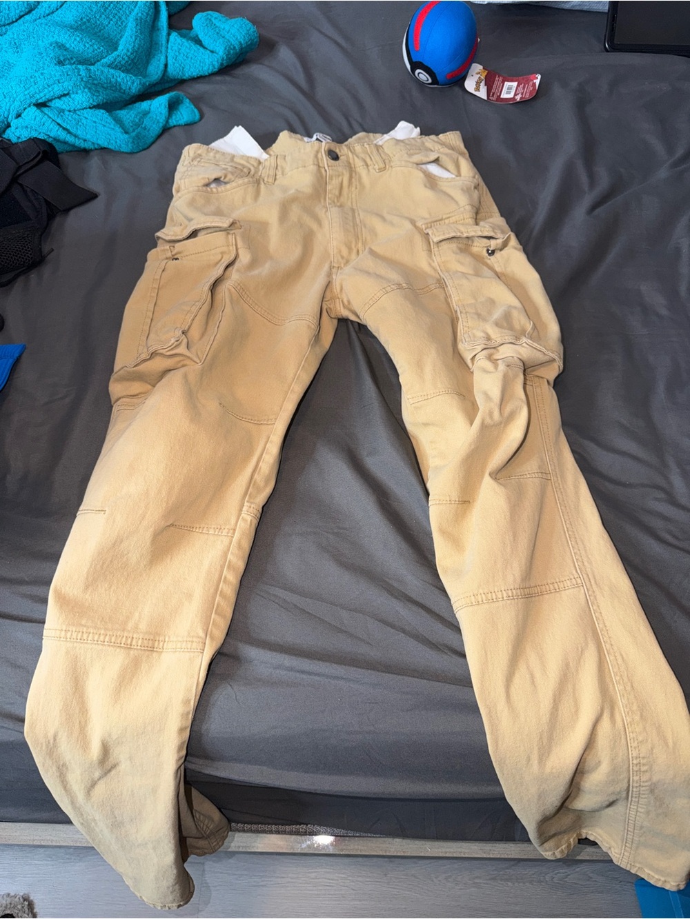 Fashion Nova Men's Cargo Pants in Tan